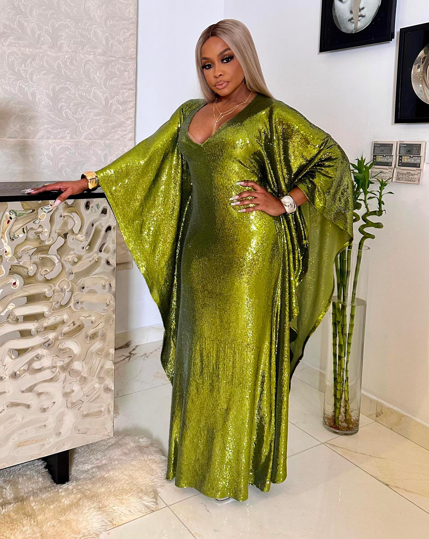 The “Phae” kaftan dress